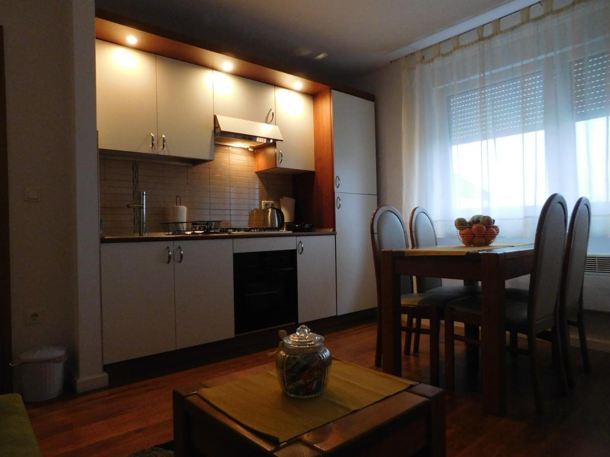 Apartman Ana Zupanja Exterior foto